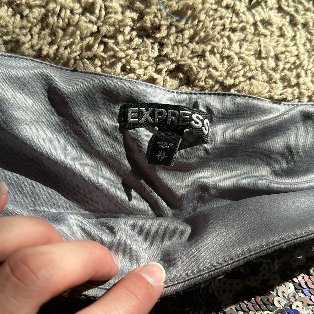 Express - Picture 2 of 2